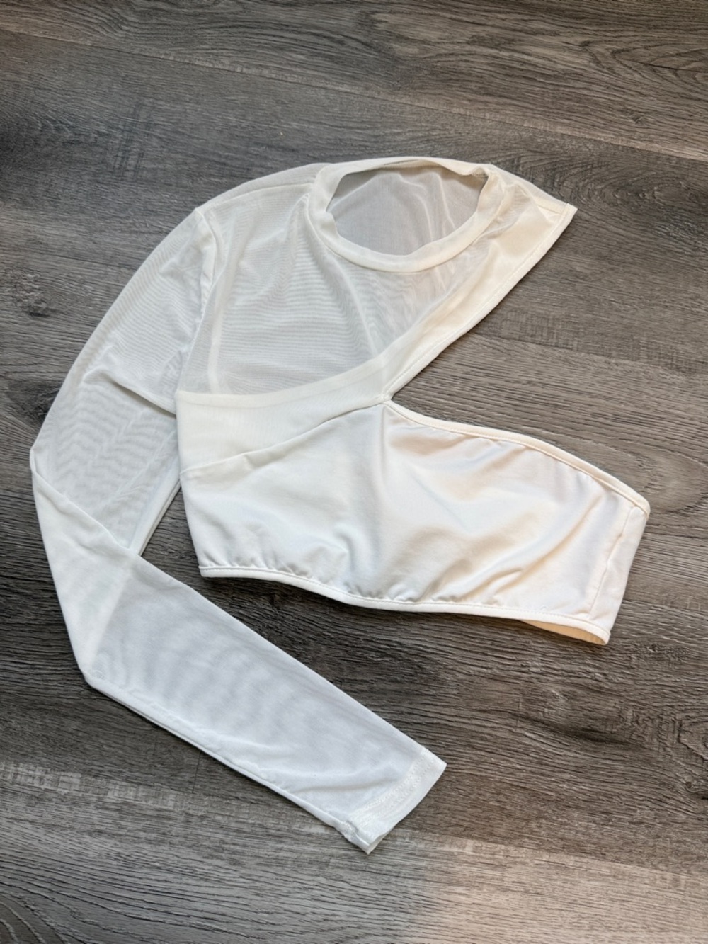 SHEIN White Trio: Asymmetric Mesh, Long Sleeve & Halter Crop Tops - Picture 4 of 5